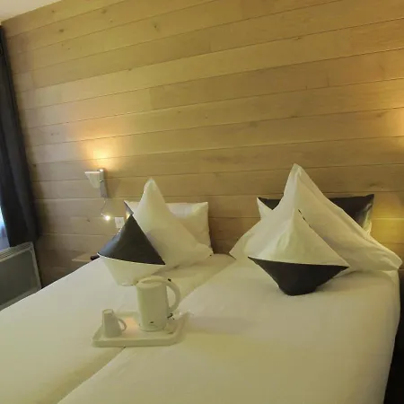 Hotel Logis Hôtel-restaurant Les Loges 3*