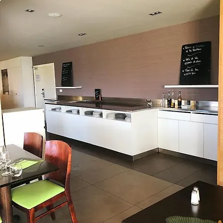 Hotel Sure By Western Rennes
