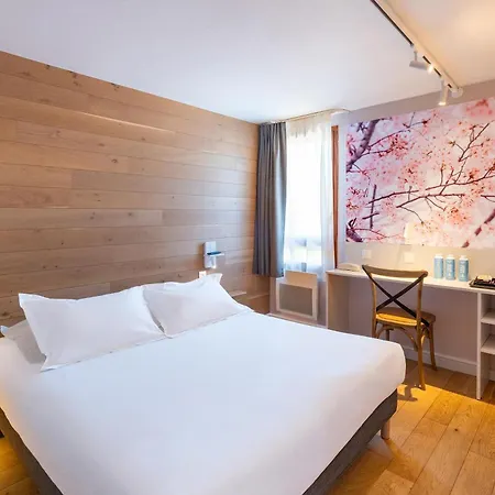 Sure By Western Rennes 3*